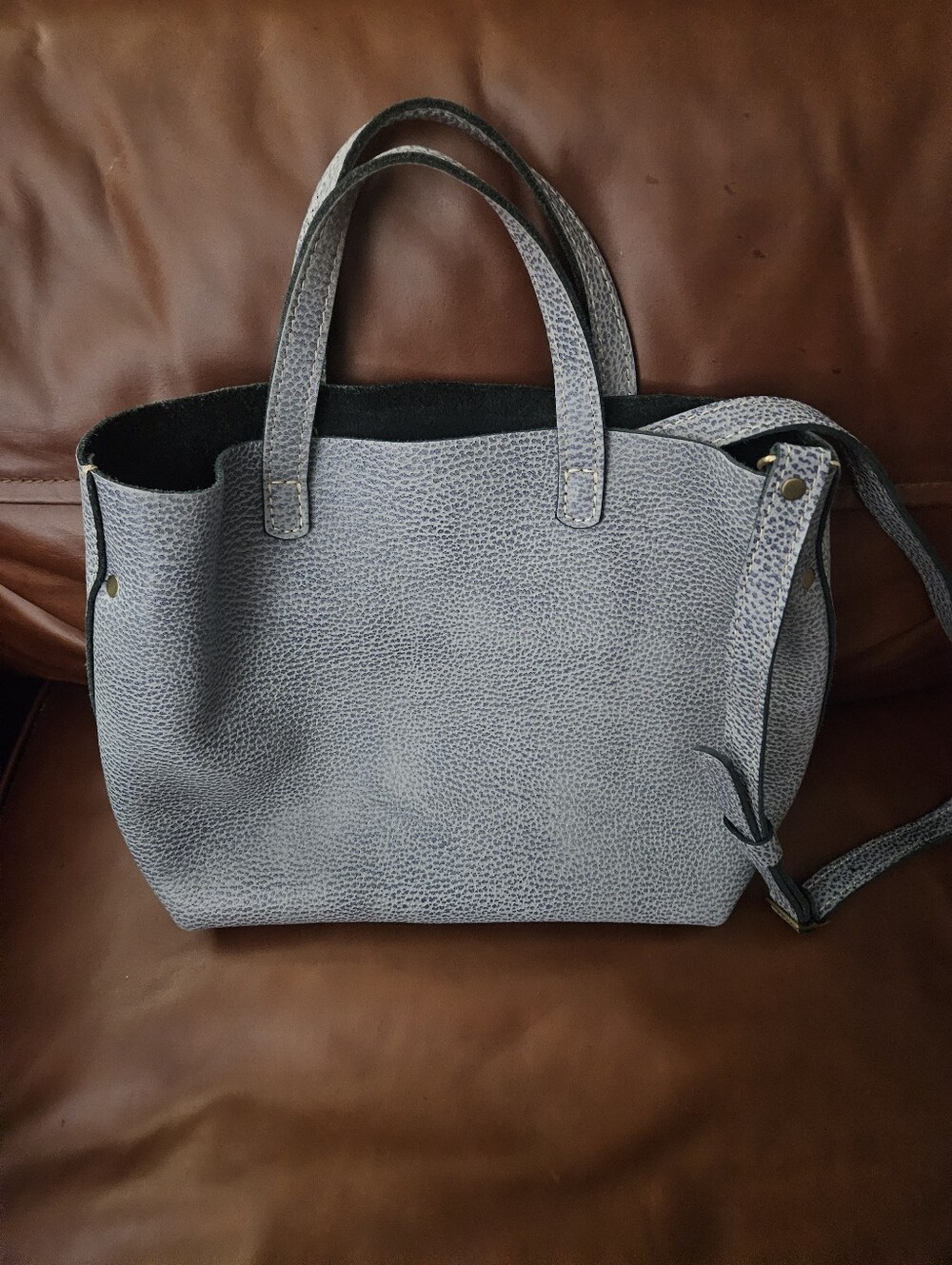 Portland Leather Goods Medium Crossbody Tote Fog Blue Gray Leather Bag - Picture 3 of 9